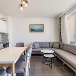 Lejlighed Family With Access Talea Coast By Pikhost Tale