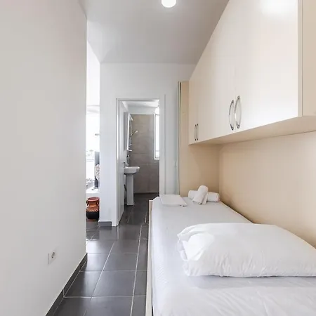 Family With Access Talea Coast By Pikhost Daire *